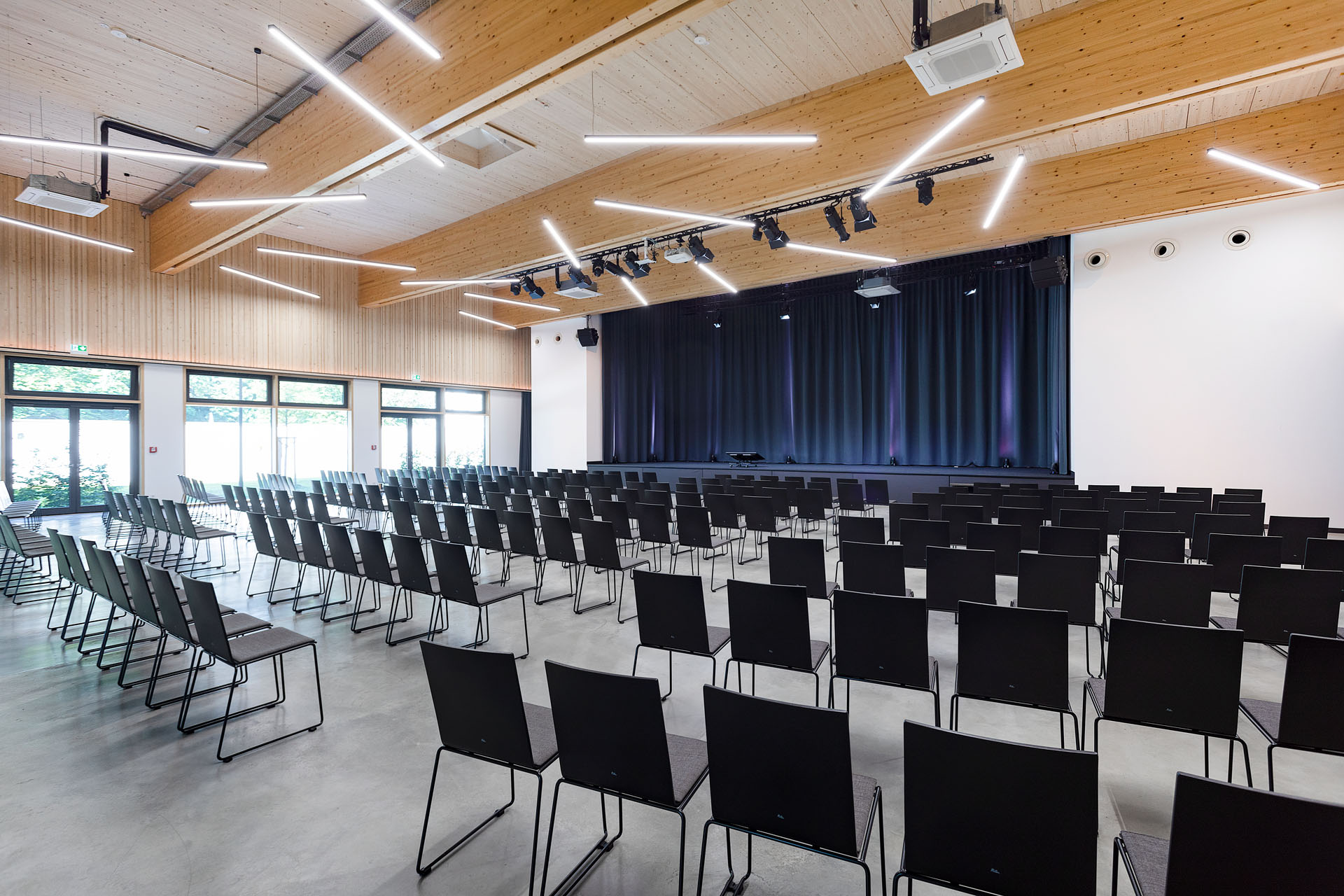 Saal „Anna Maria“ – Blick auf die Bühne Saal »Anna Maria«